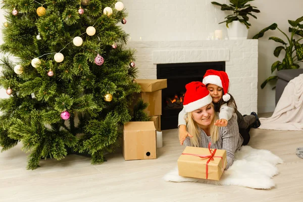 Weihnachtskonzept Mutter Und Tochter Hause — Stockfoto