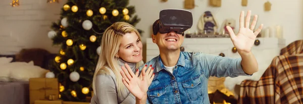 Glückliche Familie Mit Virtual Reality Brille Weihnachten — Stockfoto