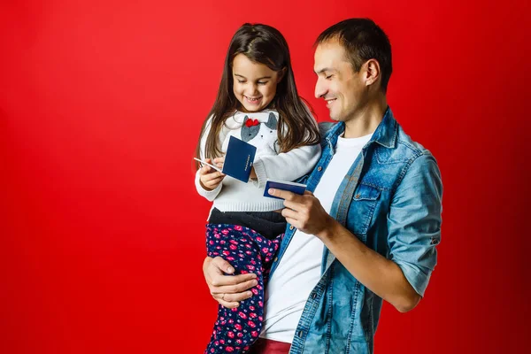 Portrait Father Pretty Daughter New Passports — Stock Photo, Image