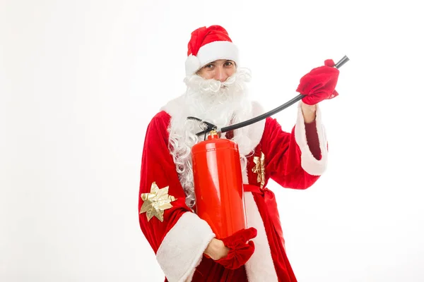 Weihnachtsmann Weihnachtsmannkleidung Mit Feuerlöscher Vor Isoliertem Weißem Hintergrund — Stockfoto