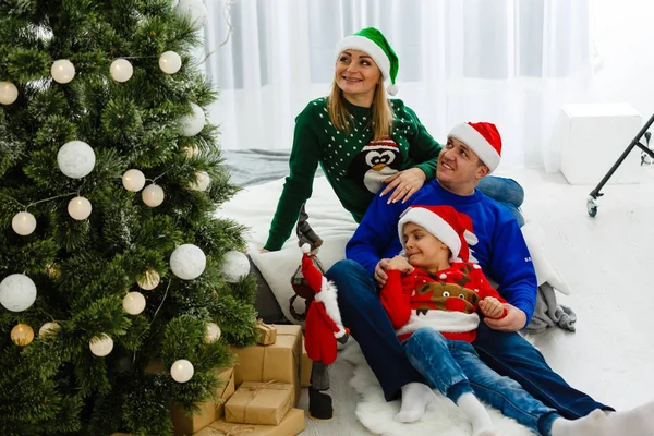 familia-natal-shutterstock_images1 - SEDA College