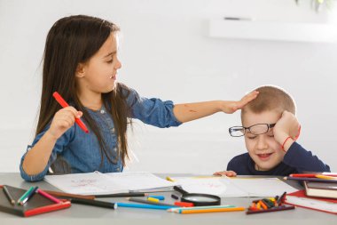 Eğitim, ilkokul, öğrenim ve insanlar konsepti 