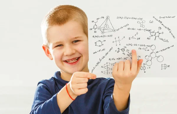 Little Boy Writing His Classroom — ストック写真