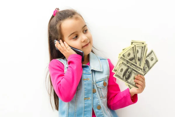 Jovem Excitada Com Penteado Grande Sorriso Segurando Notas Dólar Telefone — Fotografia de Stock