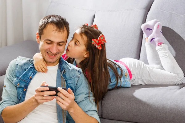 Familia Feliz Padre Con Hija — Foto de Stock