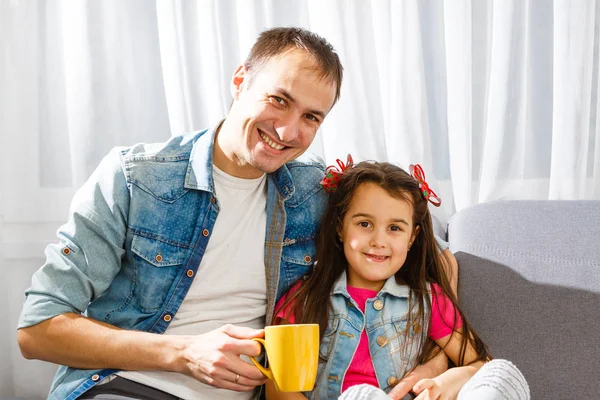 Happy Family Father Daughter — Stock Photo, Image