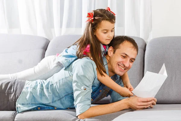 Happy Family Father Daughter — Stock Photo, Image
