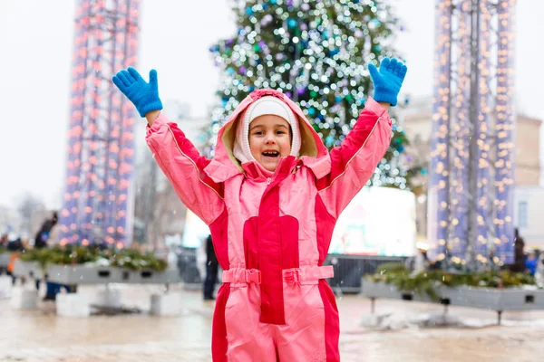 Bambina Nel Periodo Natalizio — Foto Stock