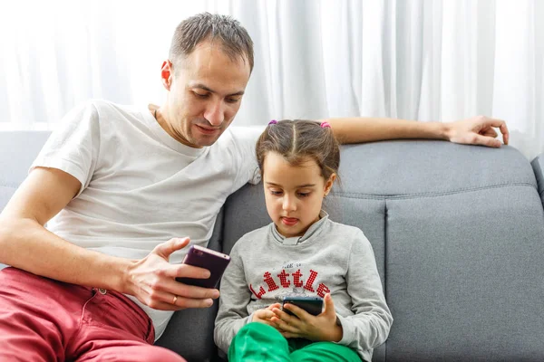 Young Father His Cute Little Daughter — Stock Photo, Image