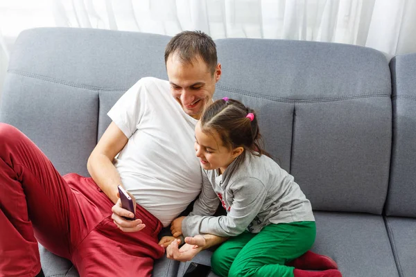 Young Father His Cute Little Daughter — Stock Photo, Image