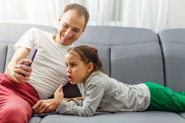 Young Father His Cute Little Daughter — Stock Photo, Image