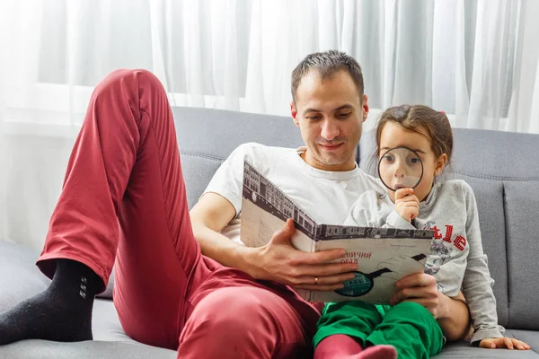 Young Father His Cute Little Daughter — Stock Photo, Image