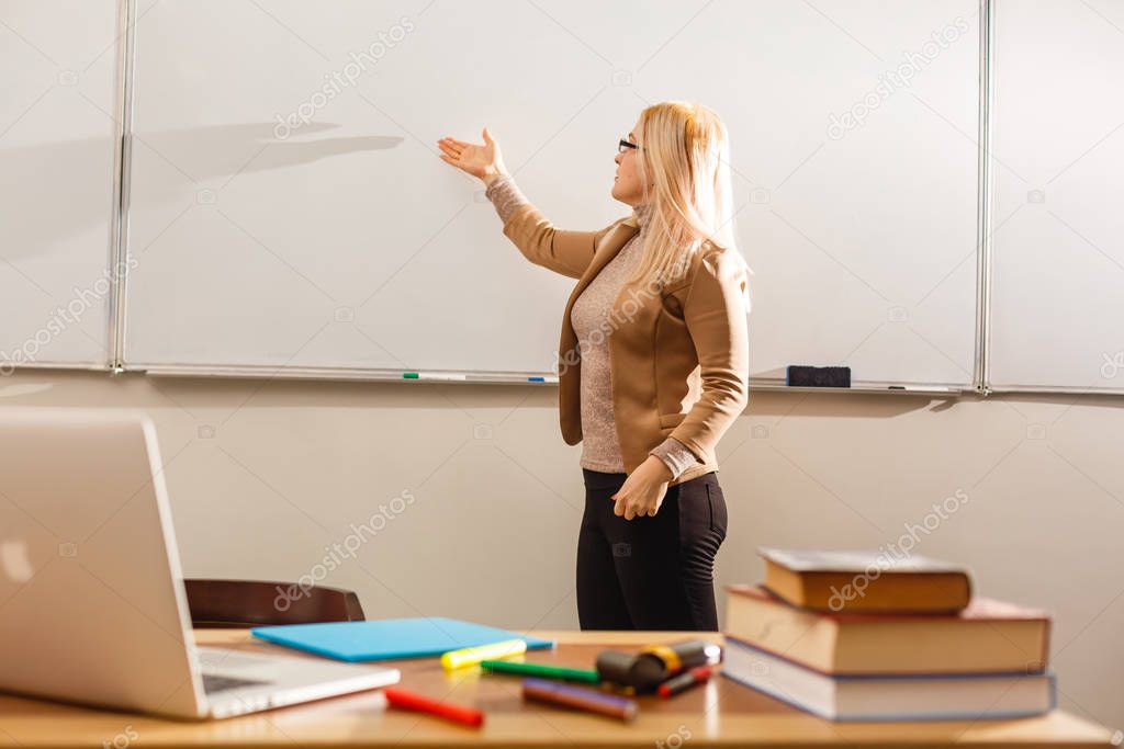 teacher sitting in the classroom 