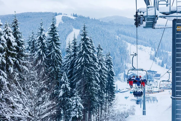 Friends Ski Lift Ski Resort — Stock Photo, Image