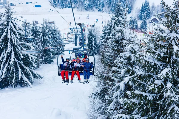 Skiers Ski Lift Ski Resort — Stock Photo, Image