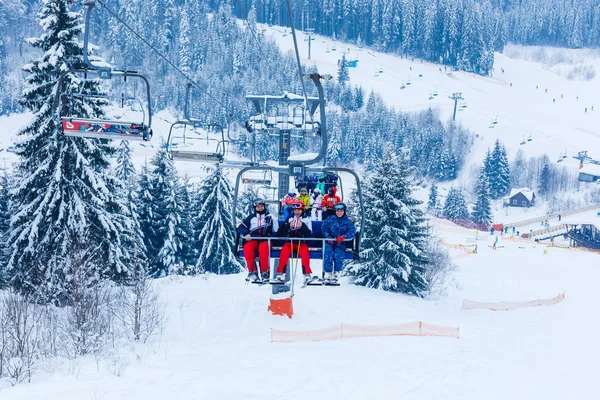 Skidåkare Skidliften Skidorten — Stockfoto