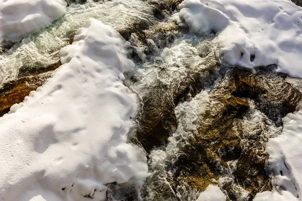Chão Coberto Neve Com Gelo Branco — Fotografia de Stock
