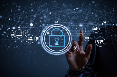 iş, teknoloji ve internet kavramı - iş adamı sanal ekranlarda veri güvenlik düğmesine basıyor