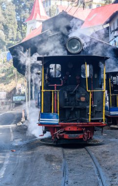 oyuncak tren, Hint demiryolları, tren, buhar makinesi, miras.