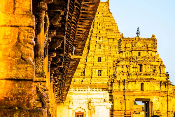 Historischer Palast in Hampi — Stockfoto