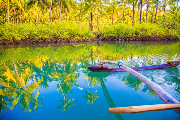 Båt på floden, Indien — Stockfoto