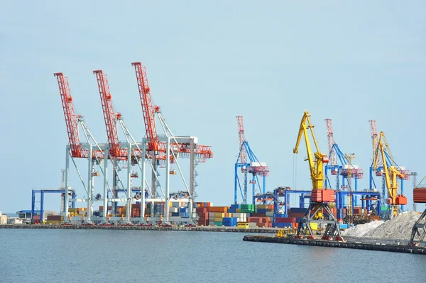 Poort lading kraan en container — Stockfoto