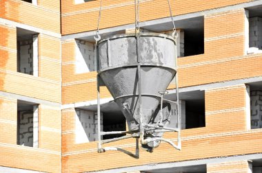 Çimento karıştırma kabı kaldırma vinç