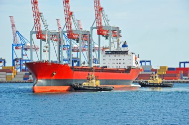 römorkör yardımcı toplu kargo gemisi