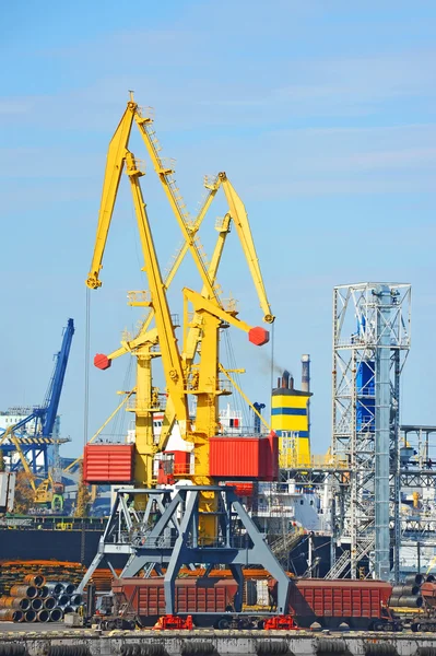 Port cargo crane — Stock Photo, Image