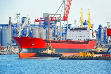 römorkör yardımcı toplu kargo gemisi