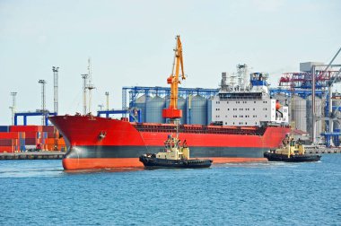 römorkör yardımcı toplu kargo gemisi