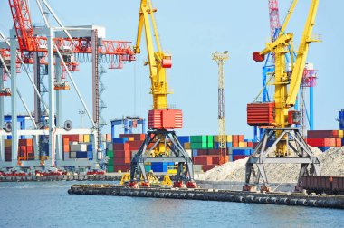 bağlantı noktası kargo vinç ve konteyner