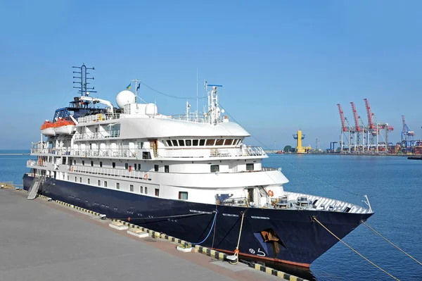 Cruise travel ship — Stock Photo, Image