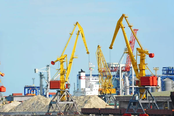 Port cargo crane and sand — Stock Photo, Image