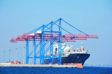 Bağlantı noktası kargo vinç, gemi ve konteyner