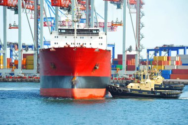 römorkör yardımcı toplu kargo gemisi