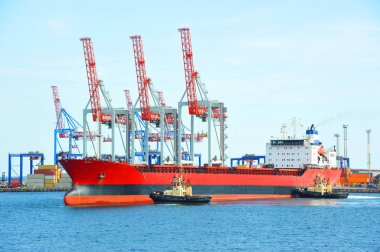 römorkör yardımcı toplu kargo gemisi