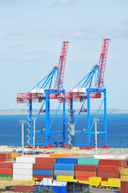 bağlantı noktası kargo vinç ve konteyner