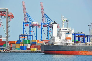 römorkör yardımcı toplu kargo gemisi