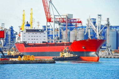 römorkör yardımcı toplu kargo gemisi