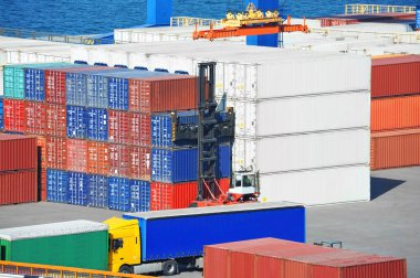 Kargo konteyner liman