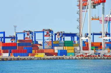 bağlantı noktası kargo vinç ve konteyner