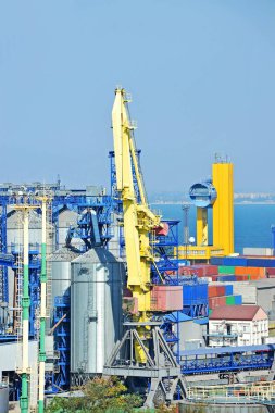 Kargo vinç ve tahıl kurutucular