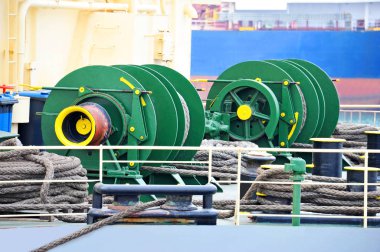 Demirleme vinç ile hawser