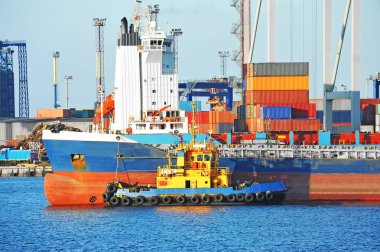 römorkör yardımcı toplu kargo gemisi