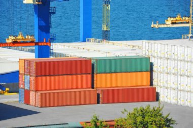 bağlantı noktası kargo vinç ve konteyner