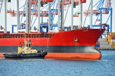 römorkör yardımcı toplu kargo gemisi