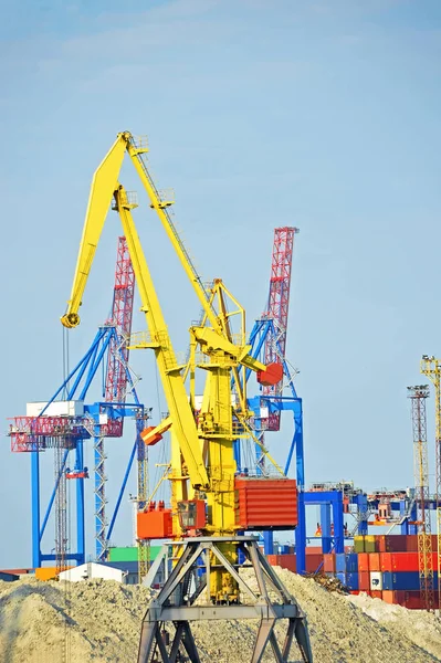 Port cargo crane and container — Stock Photo, Image