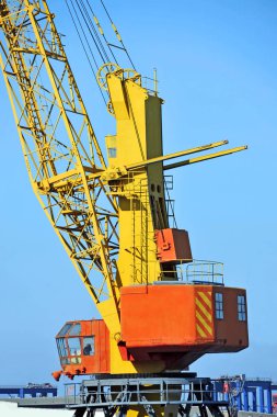 bağlantı noktası kargo vinç