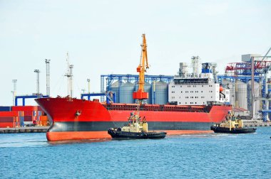 römorkör yardımcı toplu kargo gemisi